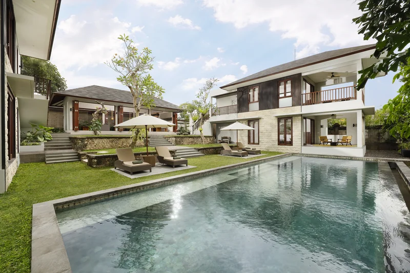 Villa 4 Kamar Konsep Modern Tropis Di Canggu