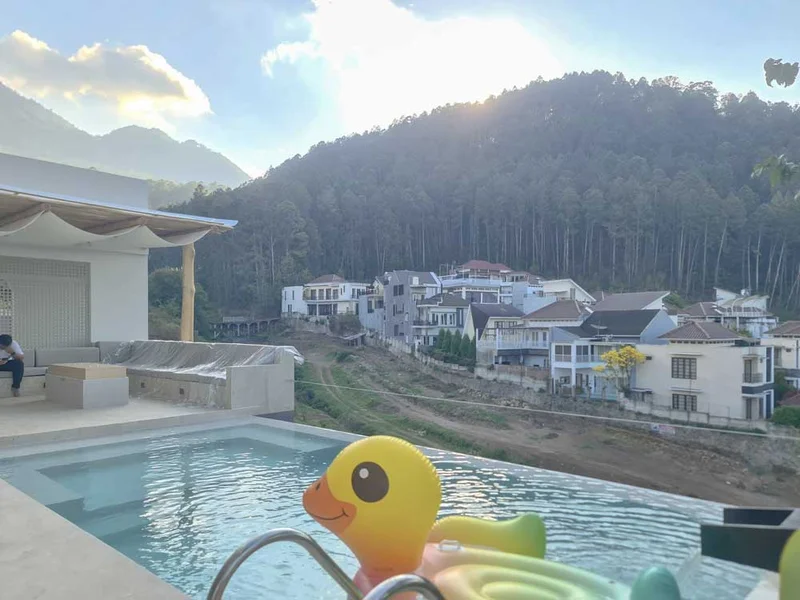 Villa Kekinian Dengan Konsep Mediterania, Villa Casa De Cielo