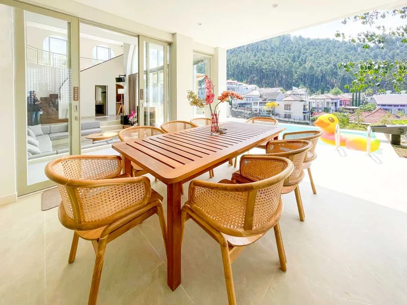 Villa Kekinian Dengan Konsep Mediterania, Villa Casa De Cielo