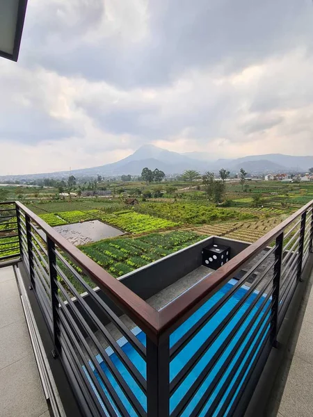 Villa Estetik Dengan View Persawahan di Kota Batu, Villa Cityscape