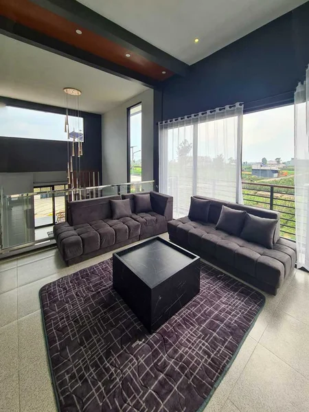 Villa Estetik Dengan View Persawahan di Kota Batu, Villa Cityscape