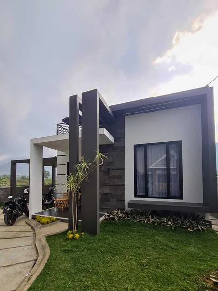 Villa Estetik Dengan View Persawahan di Kota Batu, Villa Cityscape