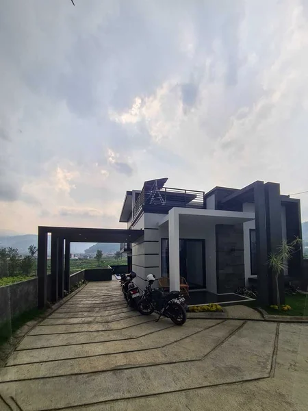 Villa Estetik Dengan View Persawahan di Kota Batu, Villa Cityscape
