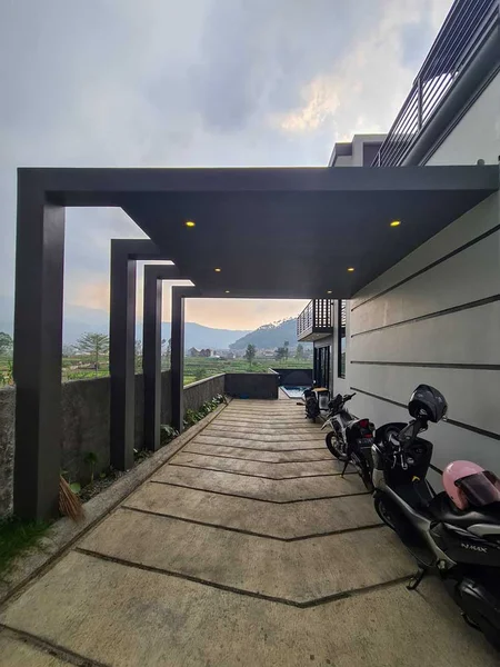 Villa Estetik Dengan View Persawahan di Kota Batu, Villa Cityscape