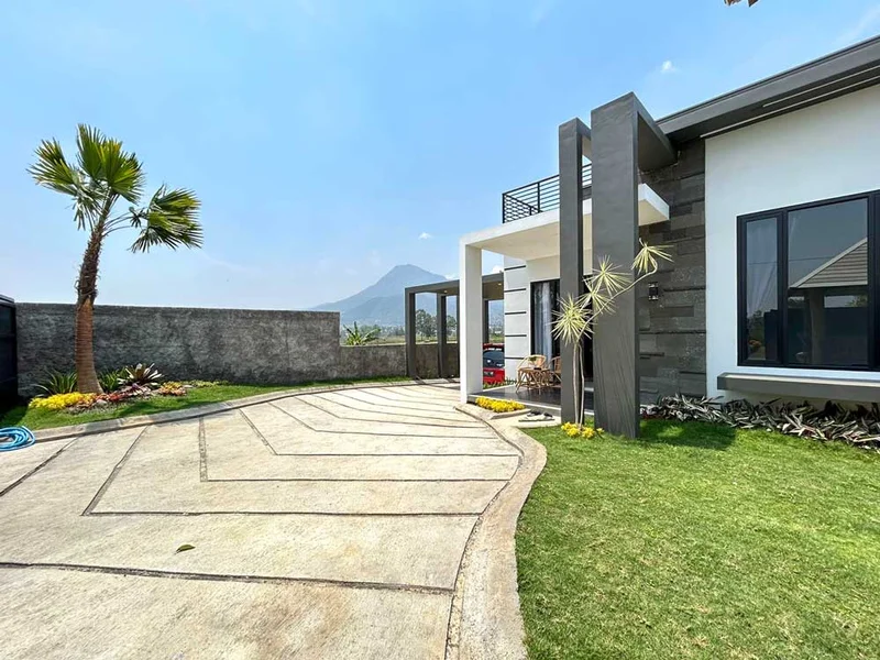 Villa Estetik Dengan View Persawahan di Kota Batu, Villa Cityscape