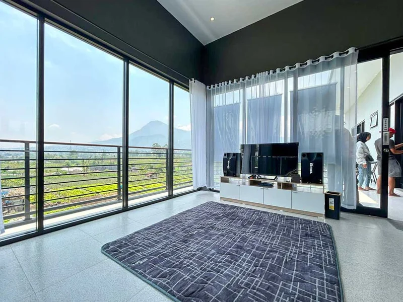 Villa Estetik Dengan View Persawahan di Kota Batu, Villa Cityscape