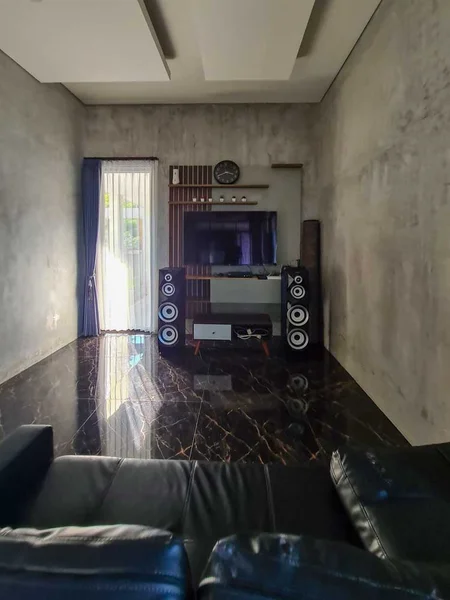 Villa 5 Kamar Industrial dekat Jatimpark 2 & BNS, Villa DeDayu