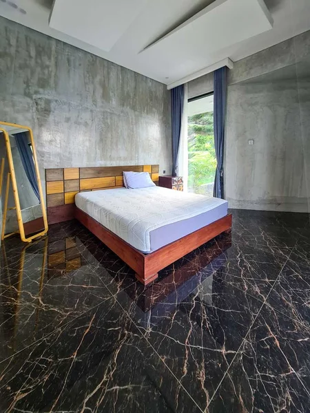 Villa 5 Kamar Industrial dekat Jatimpark 2 & BNS, Villa DeDayu