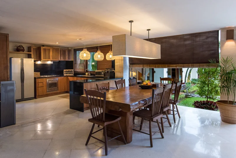 Villa 5 Kamar Dekat Pantai Nelayan Bali