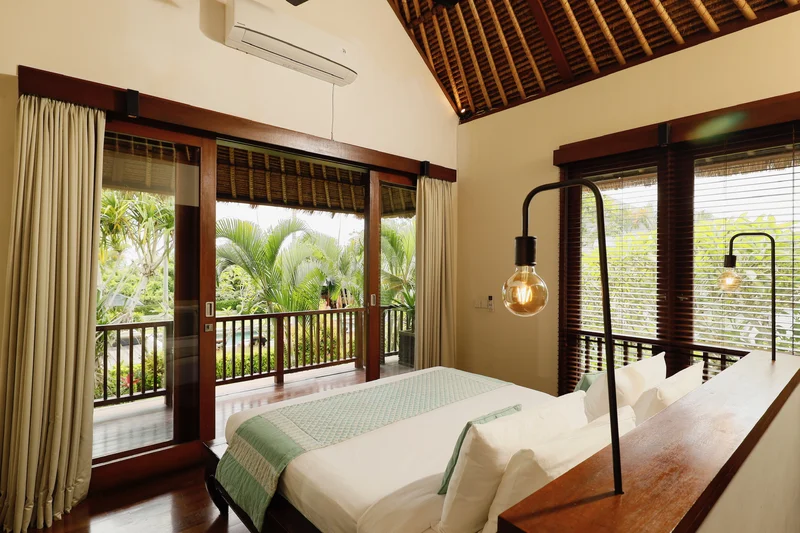 Villa 6 Kamar Bergaya Bali Kontemporer