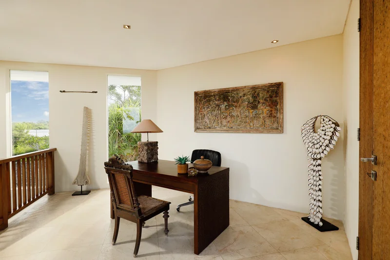 Villa 6 Kamar Bergaya Bali Kontemporer