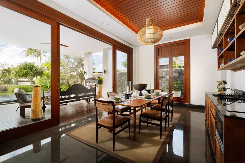 Villa 10 Kamar Eksklusif Kuta Selatan, Villa Tulou