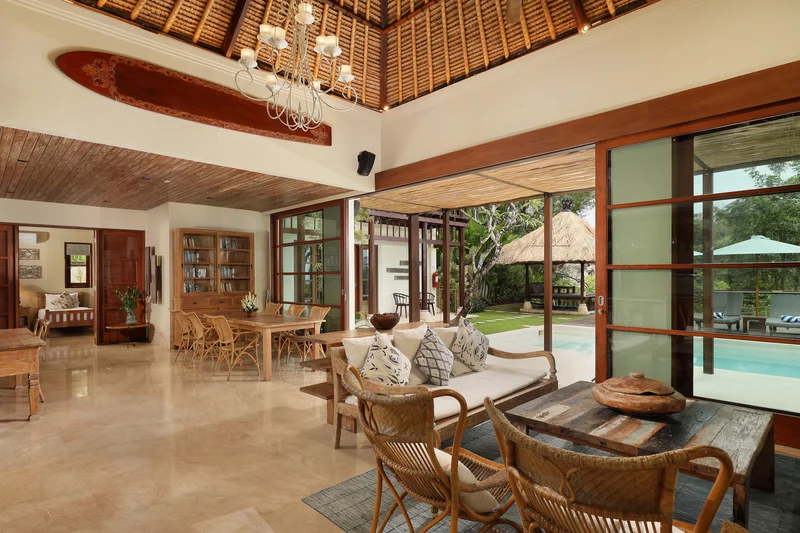 Villa 3 Kamar Kontemporer Jimbaran Bali, Villa Grasshopper
