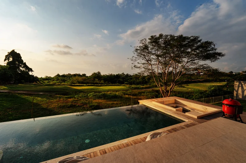 Villa 4 Kamar Eksklusif Modern Minimalis di Pecatu Bali, Villa Avocagolf
