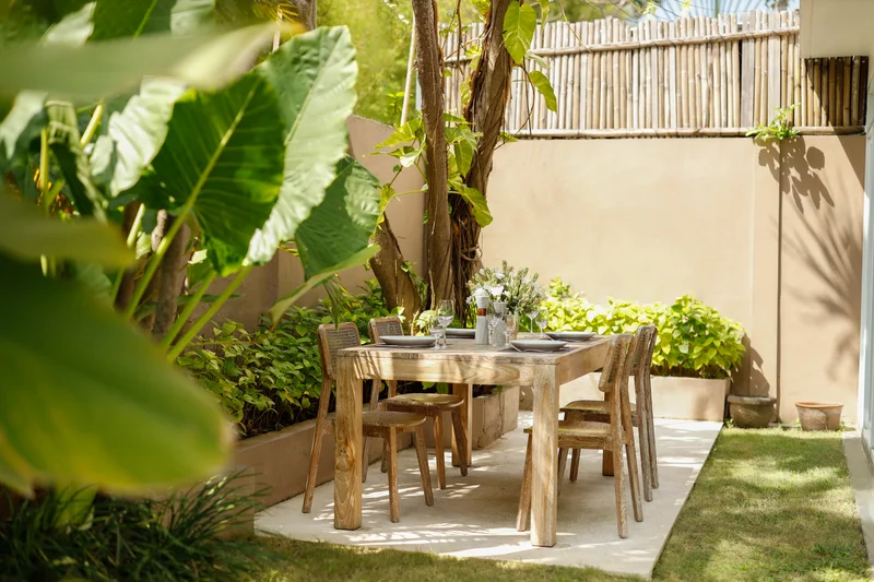 Villa 5 Kamar untuk Keluarga Daerah Seminyak Bali, Villa Swarna