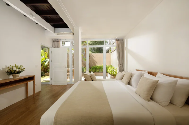 Villa 5 Kamar untuk Keluarga Daerah Seminyak Bali, Villa Swarna