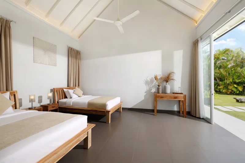 Villa 5 Kamar untuk Keluarga Daerah Seminyak Bali, Villa Swarna
