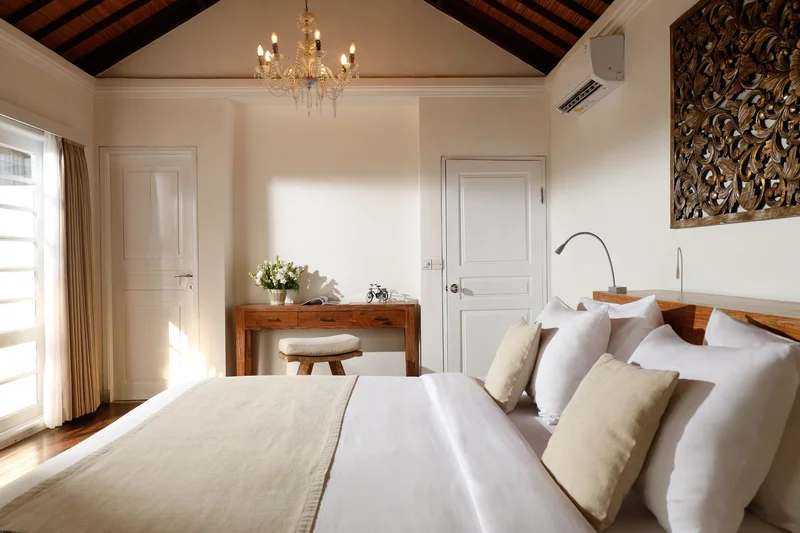 Villa 5 Kamar untuk Keluarga Daerah Seminyak Bali, Villa Swarna