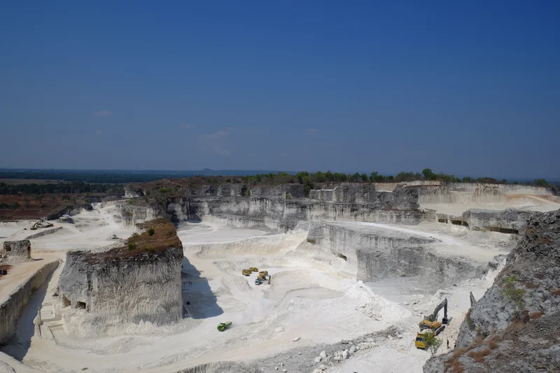 Destinasi Wisata Tersembunyi di Jawa Timur yang Wajib Dikunjungi