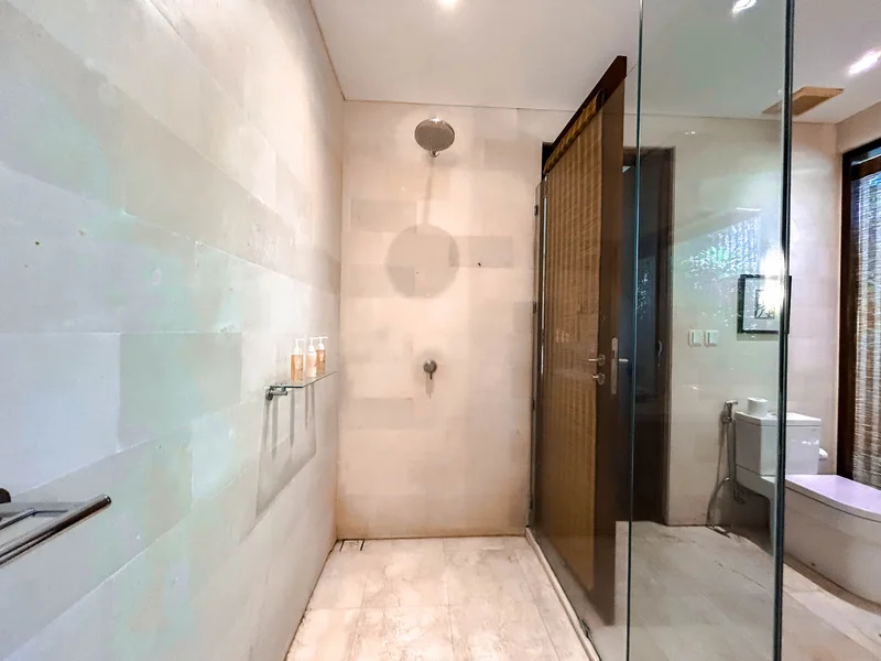 Villa 5 Kamar Seminyak Bali, The Suar Seminyak