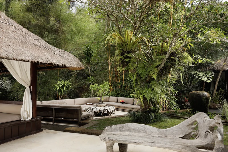 Villa 6 Kamar Tabanan Bali, Villa Omecure
