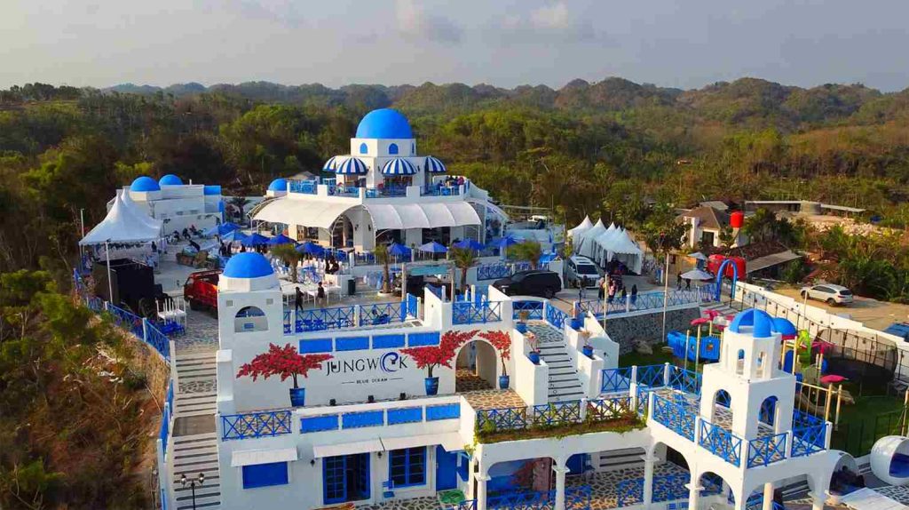 Jungwok Blue Ocean yang kini telah menjadi primadona destinasi cantik di Gunung Kidul