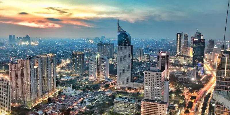 Pesta kembang api di Bundaran HI Jakarta saat pergantian tahun
