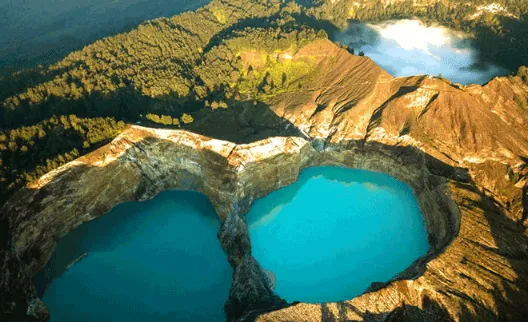 danau kalimutu