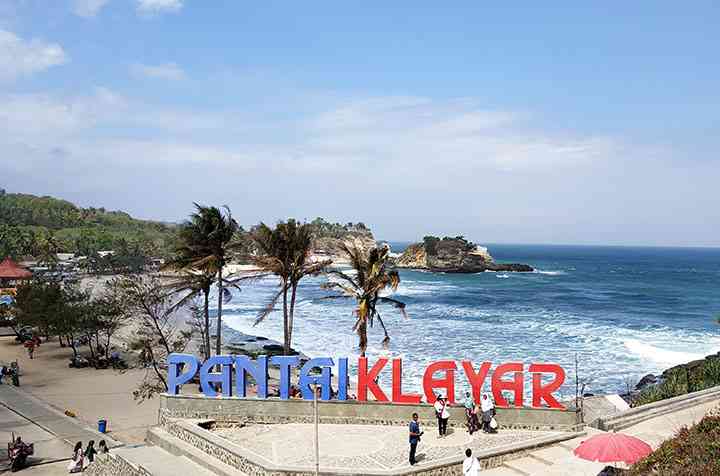 Pantai Klayar Pacitan